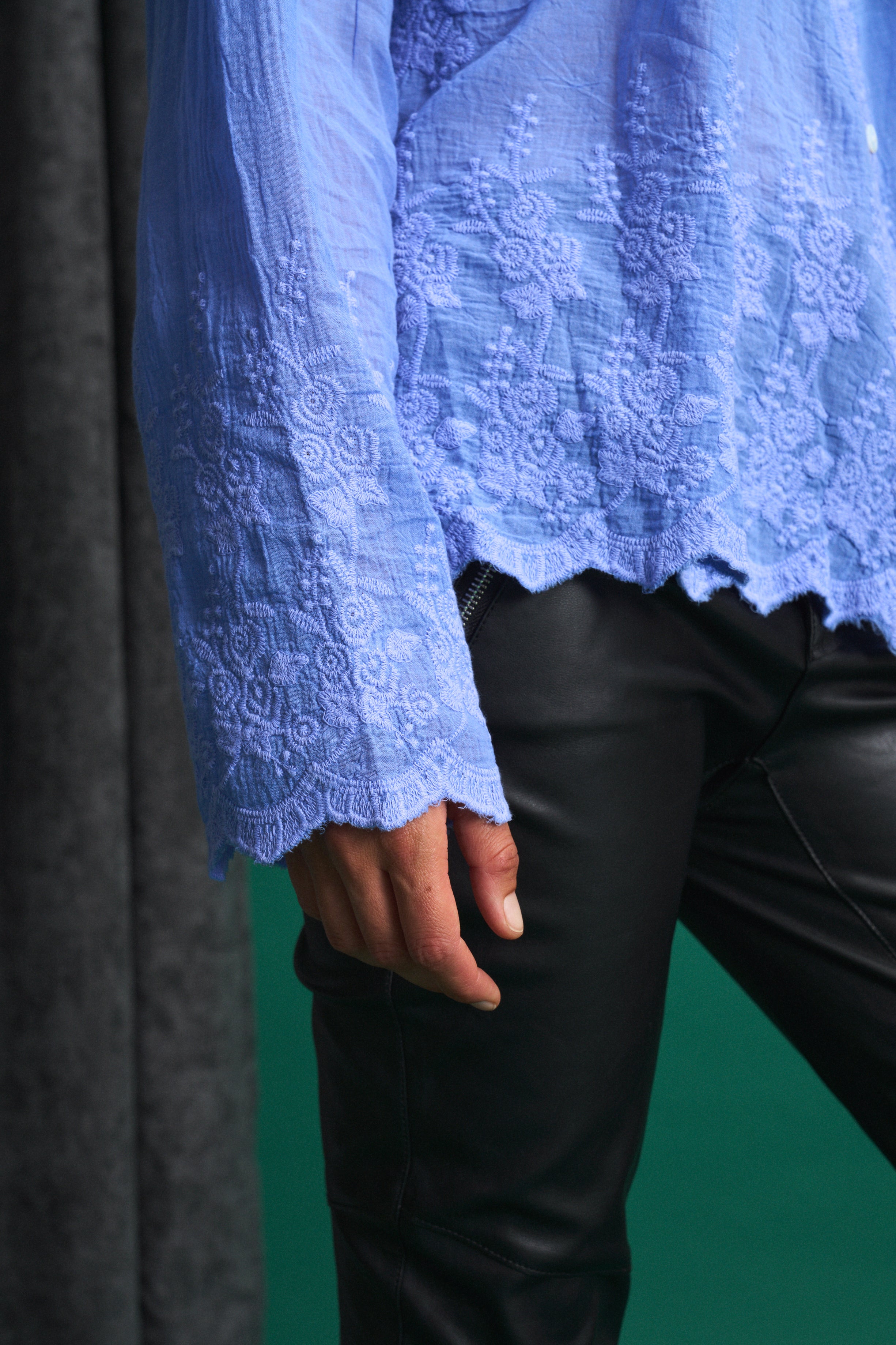 Appliqué Cotton Blouse in Violet