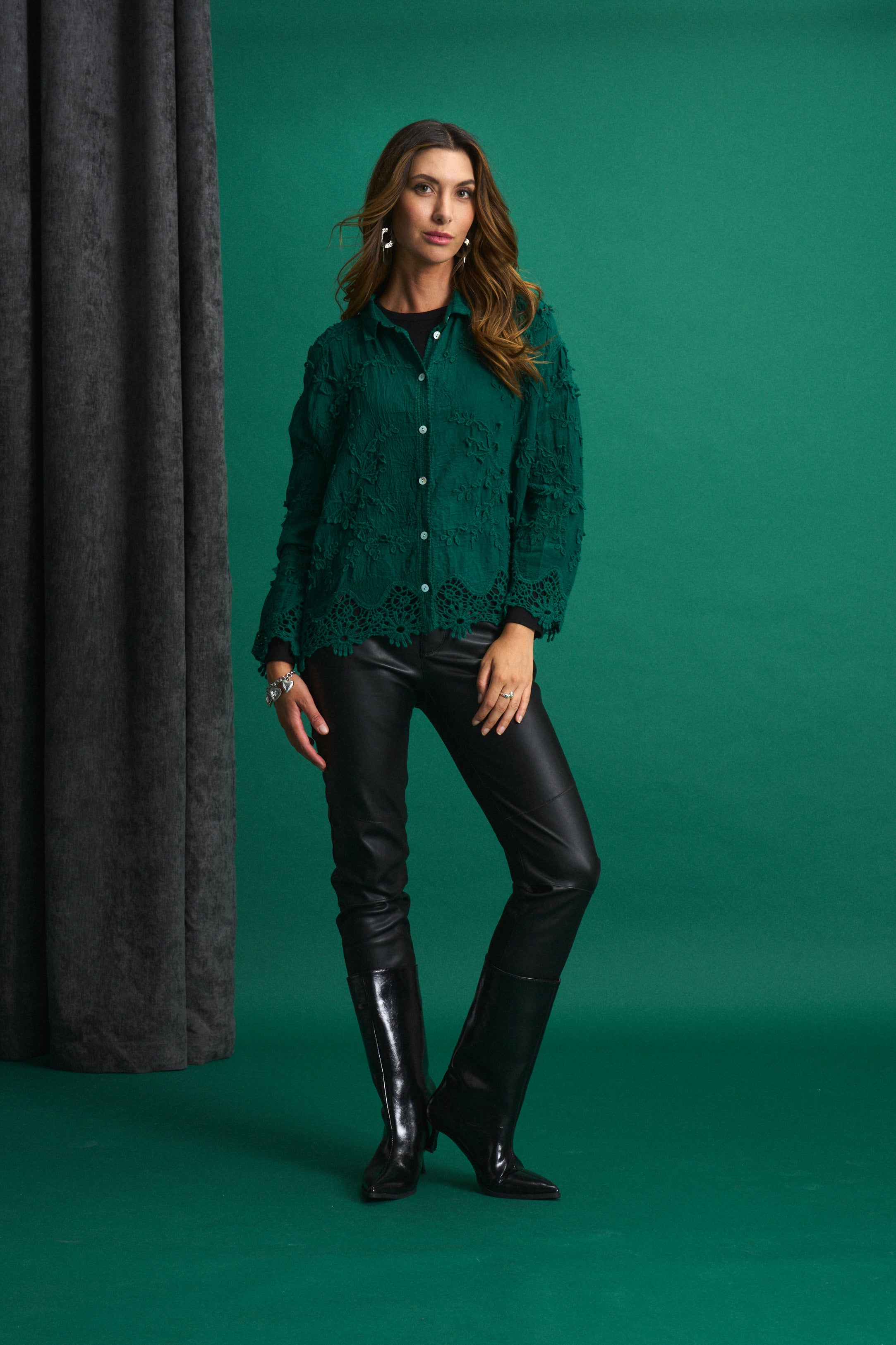 Vine Cotton Blouse in Pine Green