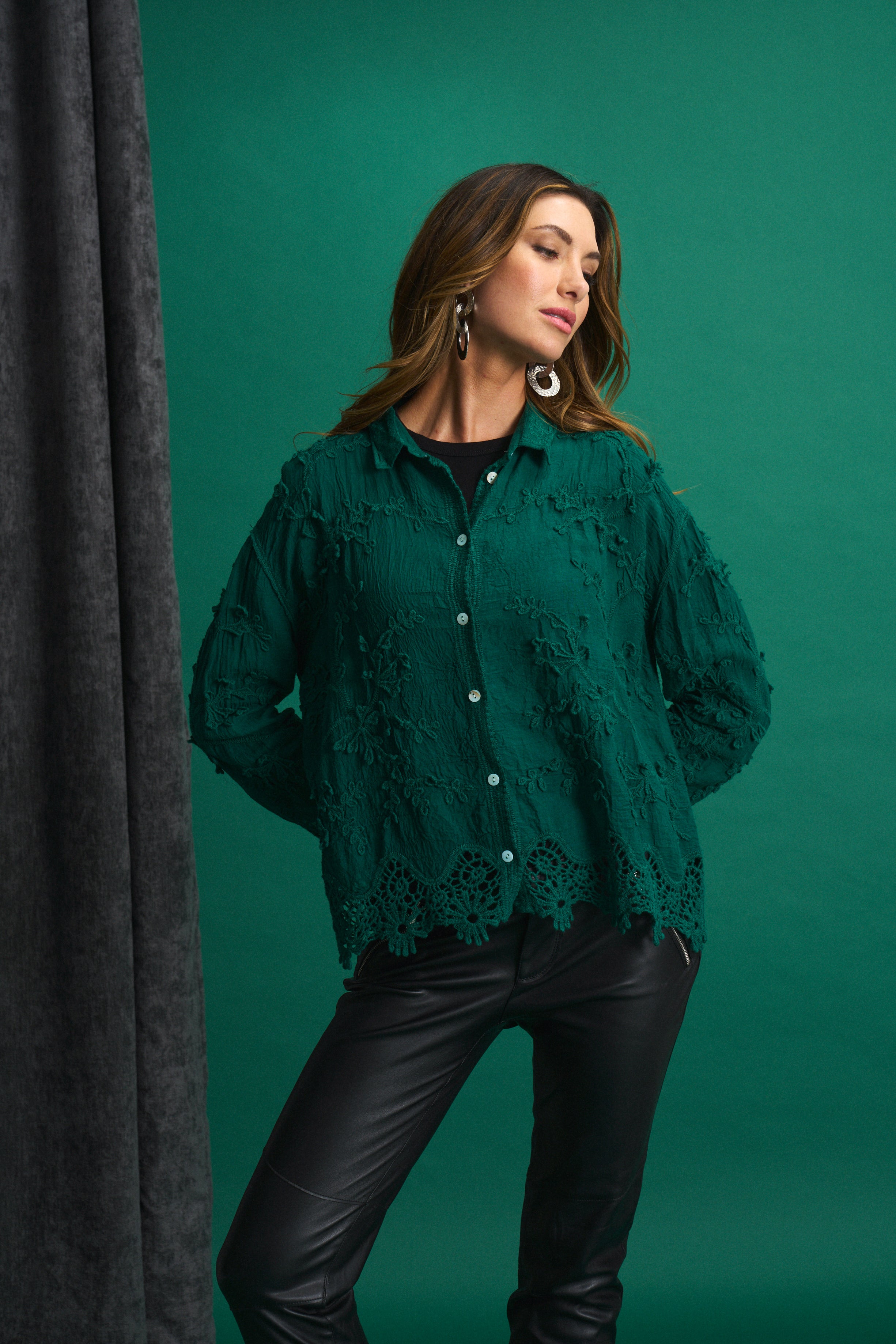 Vine Cotton Blouse in Pine Green
