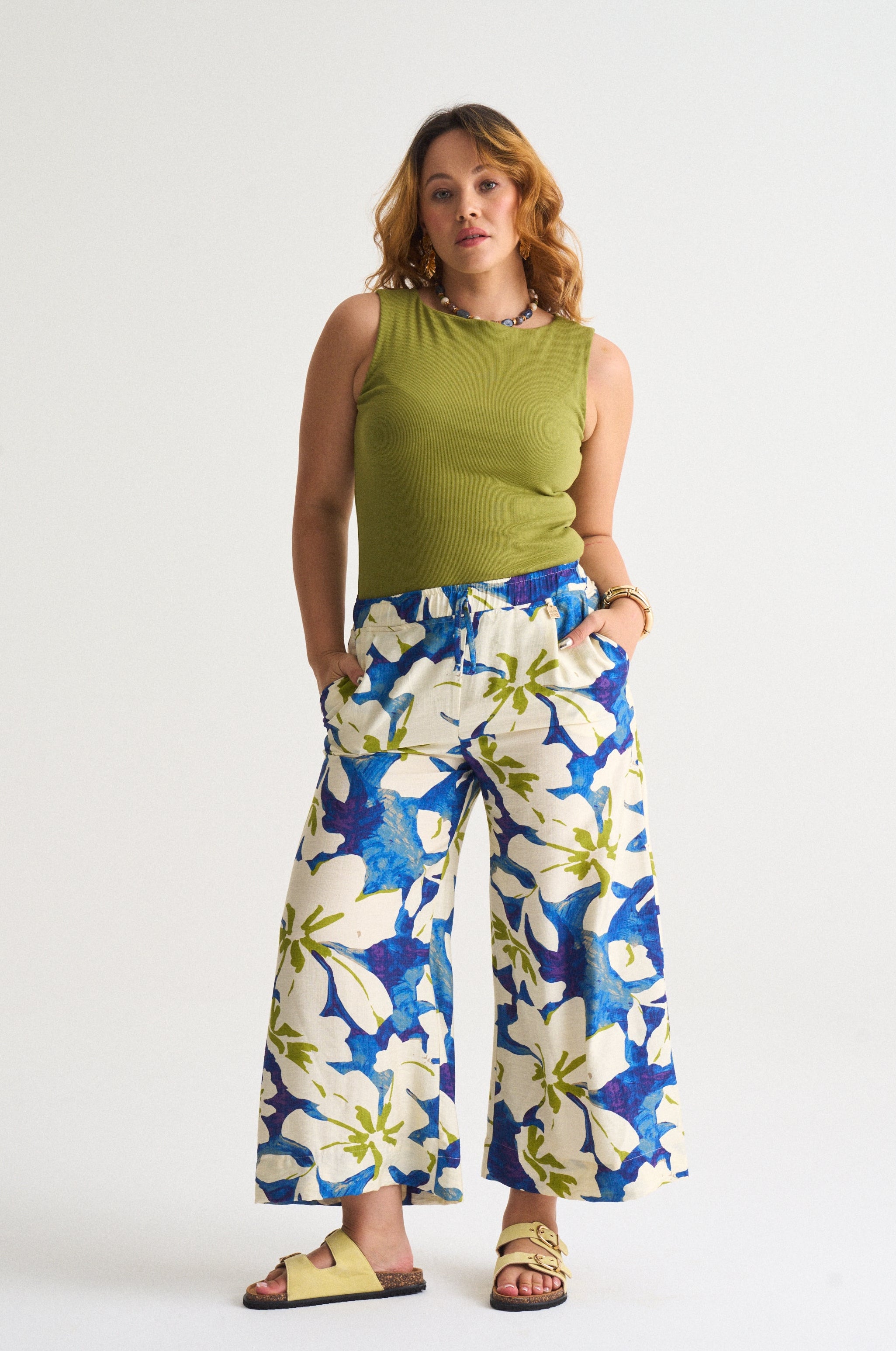Wide Leg Crop Pant In Abstract Print