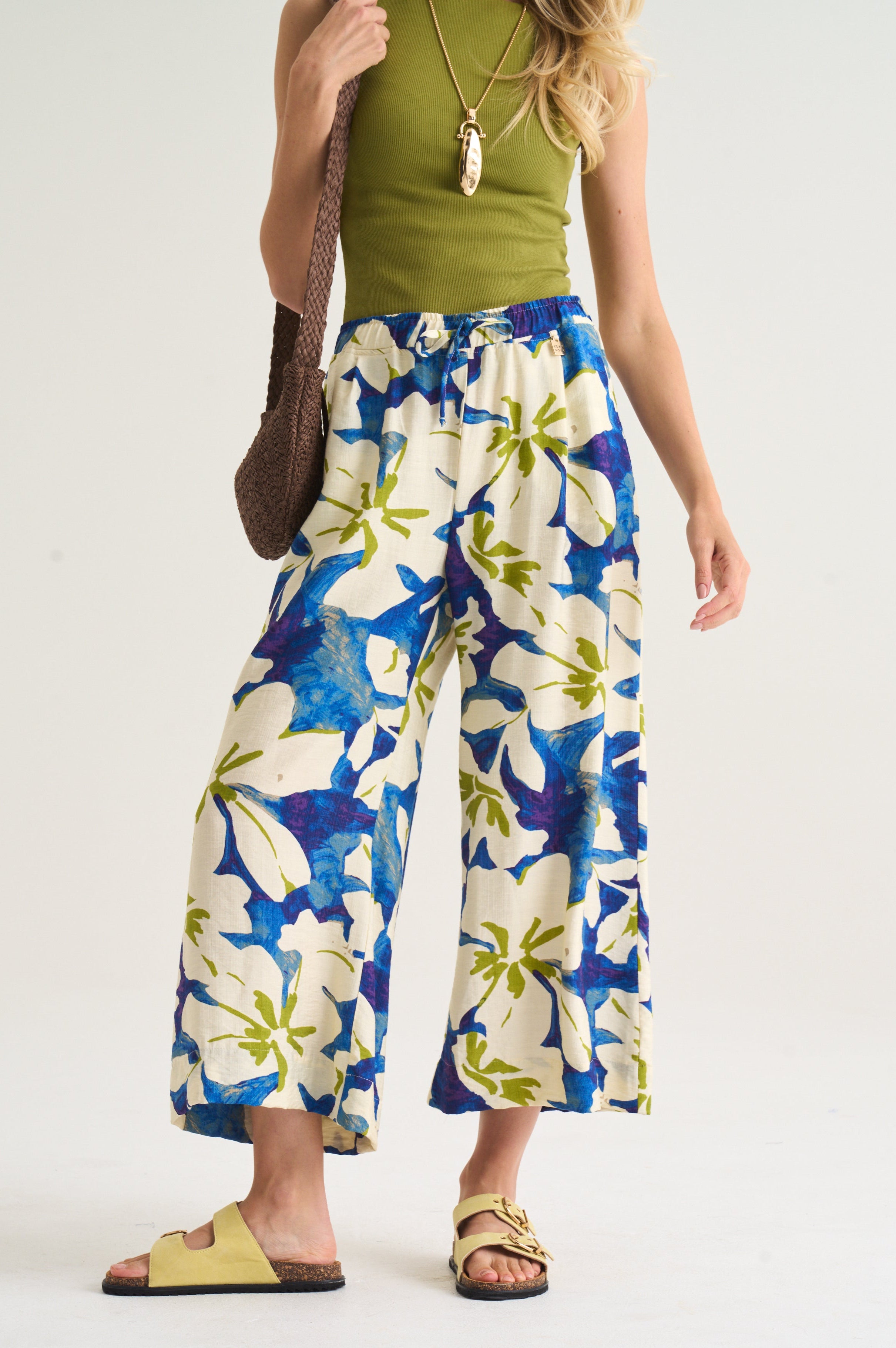 Wide Leg Crop Pant In Abstract Print
